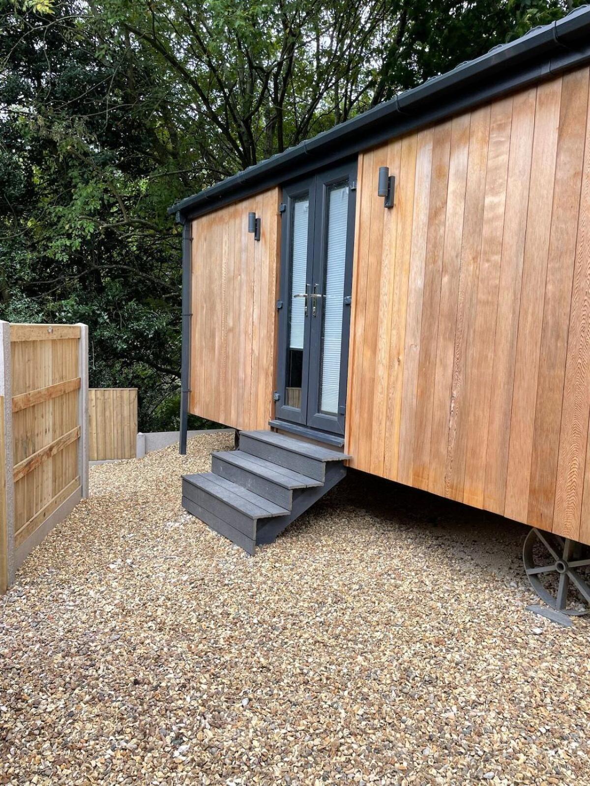 Dee Lodge With Private Hot Tub Llangollen Extérieur photo